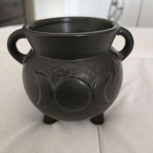 Black Triple Moon Cauldron